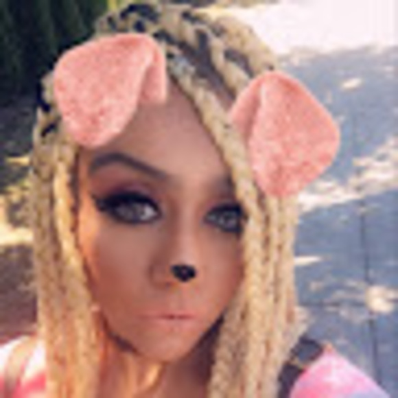 Meet your Posher, Cassondra - Picture 1 of 1